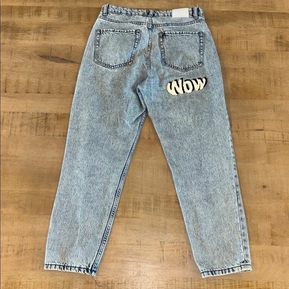 Bershka Graffiti Mom Jeans Trendy Size 6 100% cotton. - Picture 6 of 8
